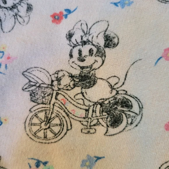 👶🏼 4/$10 12-18 Month Minnie Mouse Bicycle Matching Set Sweatshirt Shorts Pink - Picture 2 of 4